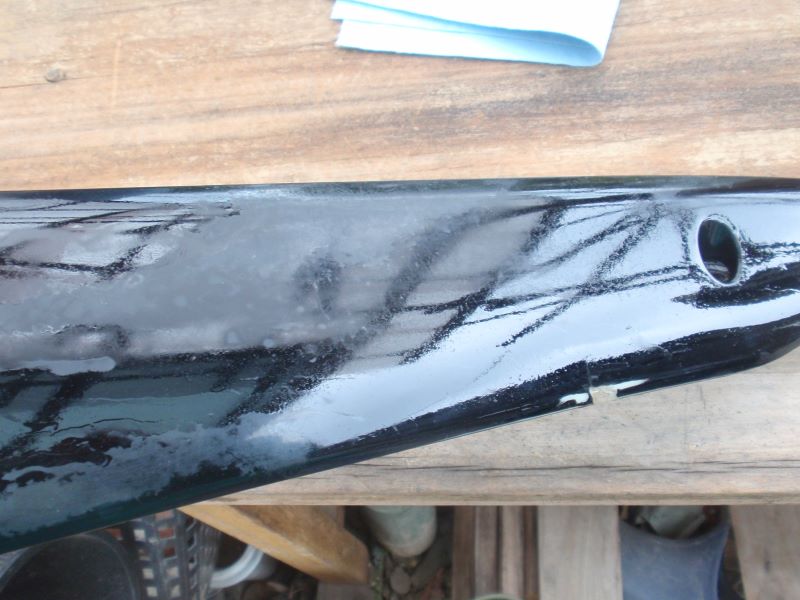 スクーターカバー（ホンダ・ジョーカー90）の修理　塗装前の準備⓷塗装面の脱脂