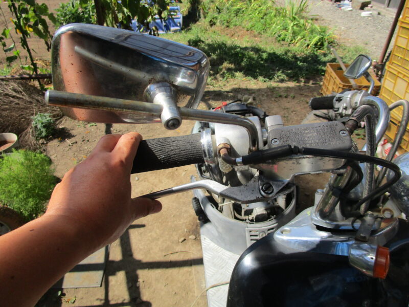 ホンダ・ジョーカー90のディスクブレーキの配管経路内の空気抜きを行い修理完了の画像